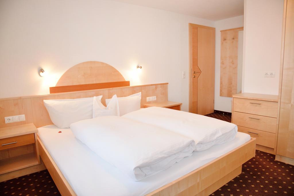 Haus Edring Apartman Tux Szoba fotó